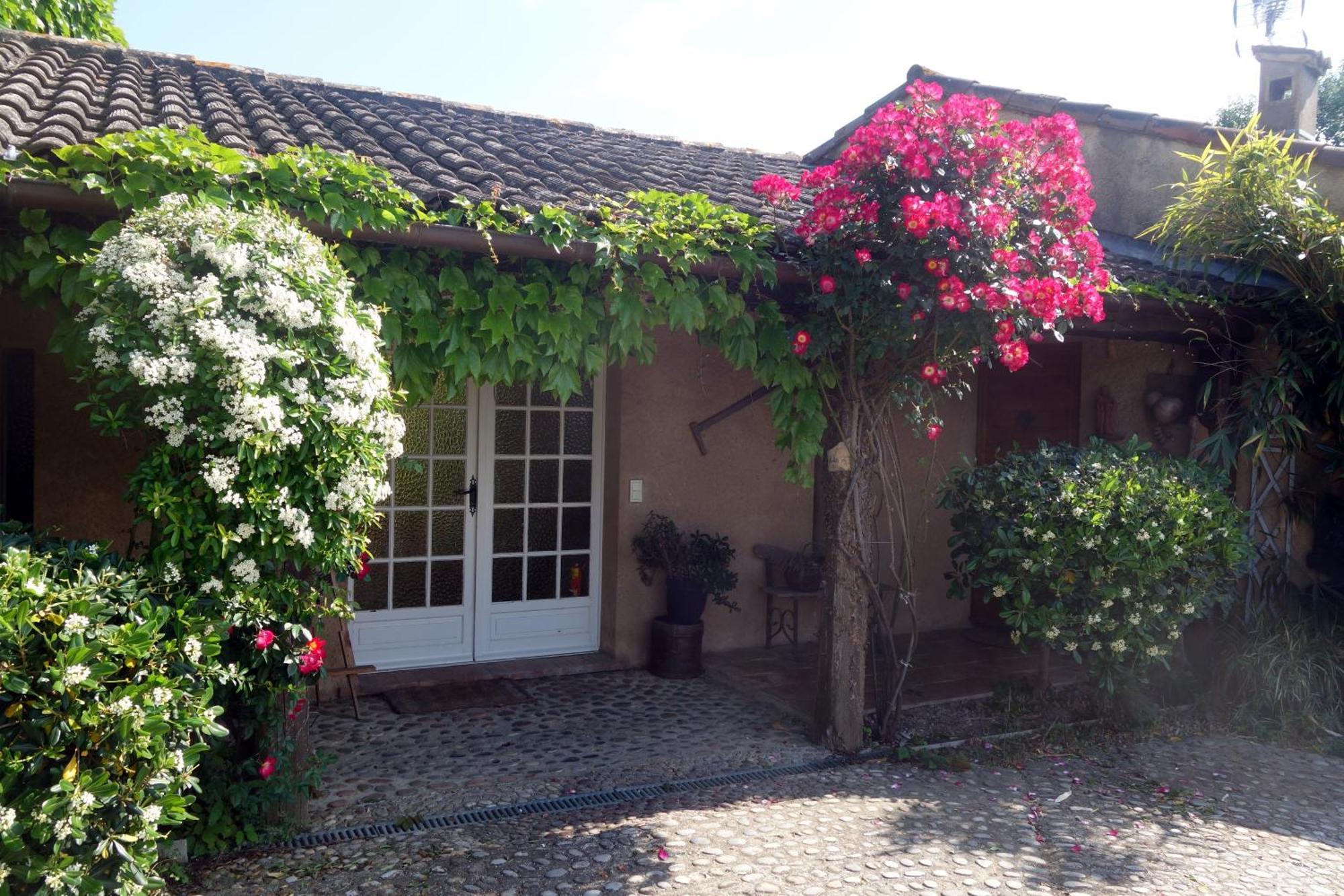 Domaine Du Lac De La Vallee La Roquette-sur-Siagne Exteriör bild
