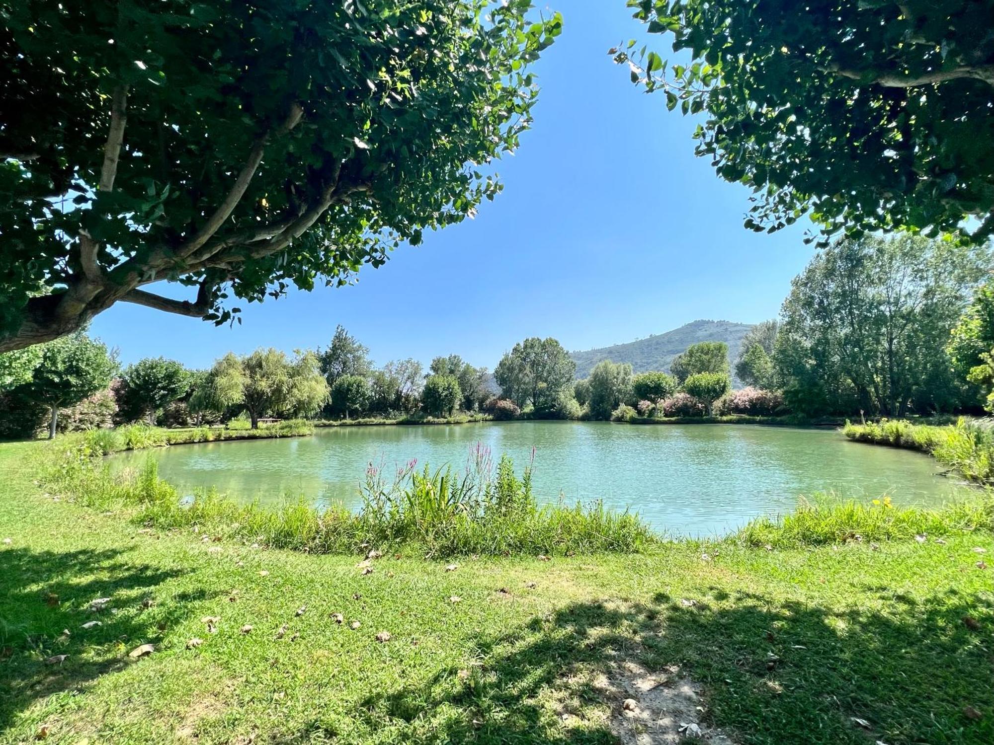 Domaine Du Lac De La Vallee La Roquette-sur-Siagne Exteriör bild