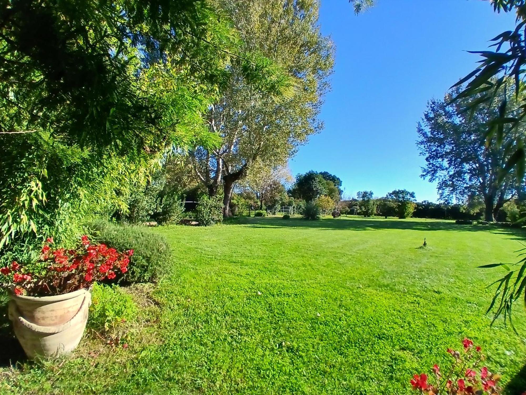 Domaine Du Lac De La Vallee La Roquette-sur-Siagne Exteriör bild